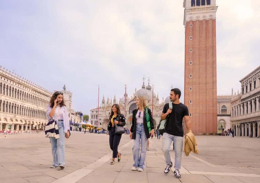 Venice: Doge's Palace and St Mark's Tour with Gondola Ride - The Bridge of Sighs and New Prisons