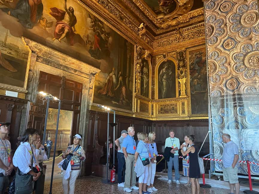 Venice: Doge's Palace Guided Tour with Optional Gondola Ride - Should you book the Doge’s Palace and gondola tour?