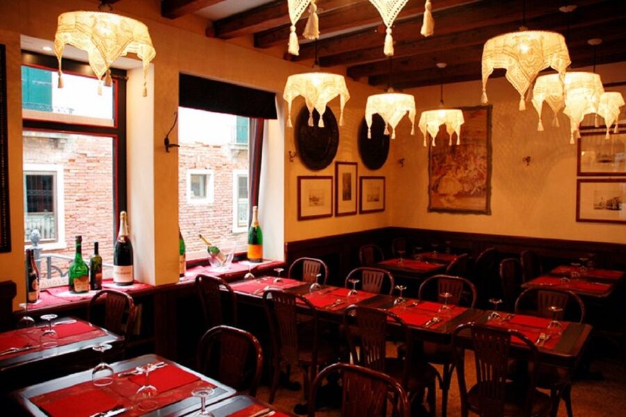 Venice: Gondola Ride and Dinner Experience - Starting at Campo Santa Maria del Giglio