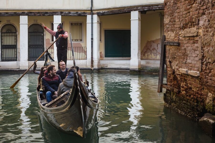 Venice: Gondola Ride & Guided Tour of St. Mark's Basilica - The Venice audio app for later exploring