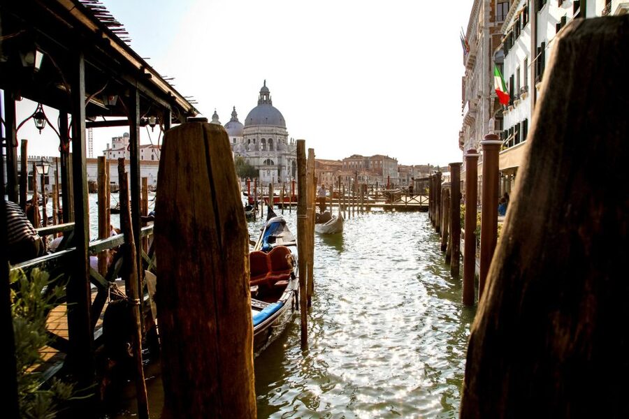 Venice: Gondola Ride with Live Guide or Audio Guide - Five things to know before you book