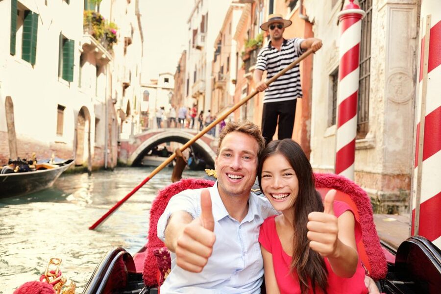 Venice: Grand Canal Gondola Experience with Live Commentary™ - The Gondola Gallery explains the boat behind the romance