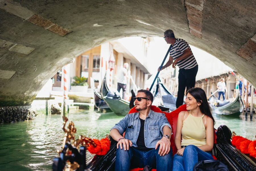 Venice: Grand Canal Gondola Ride with App Commentary - What the $41 price really buys you