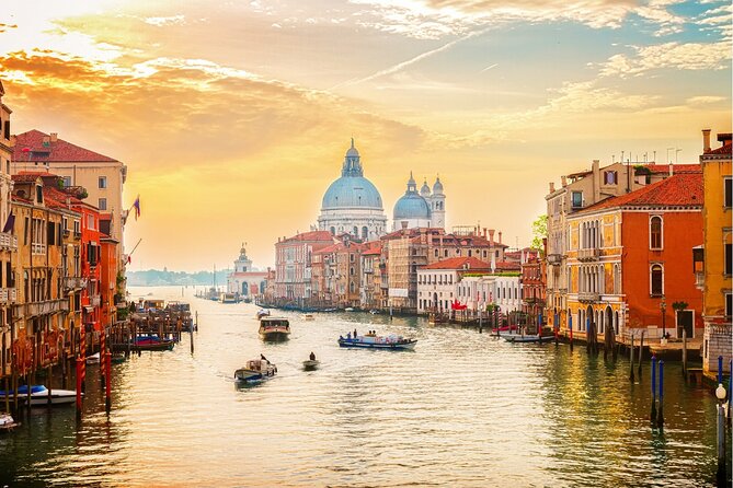 Venice Highlights with Local: Private Walking Tour & Gondola Ride - The Rialto area and Venice’s small-scale details