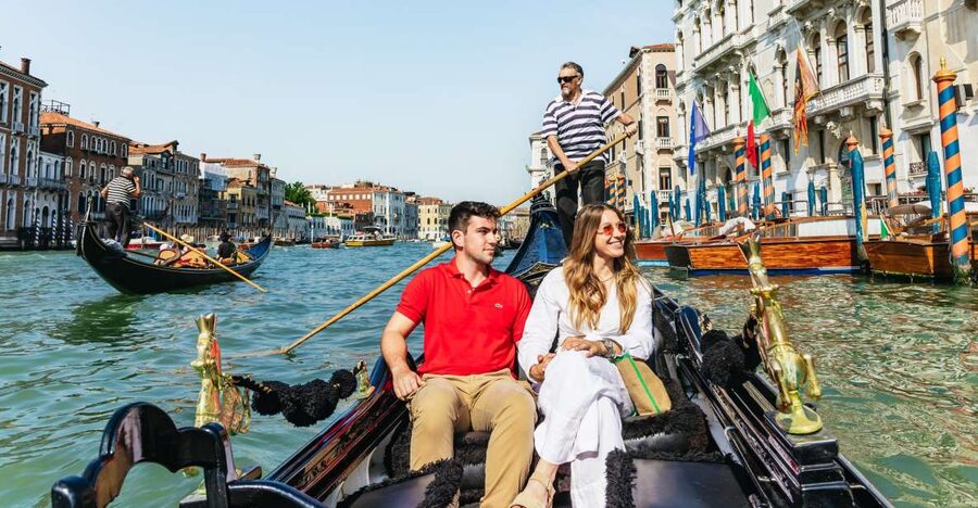 Venice: Private Crafted Gondola Ride Along Grand Canal - Key points to know before you book