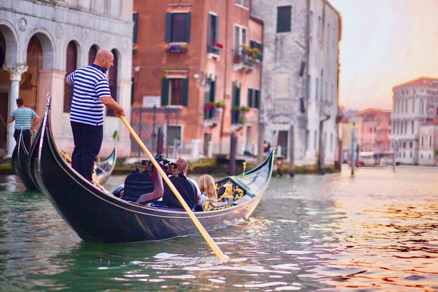 Venice: Private Gondola Ride - Santa Maria della Salute from the water