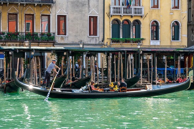 Venice Private Gondola Ride: Explore Hidden Canals and Sights - Why the quiet canals are part of the point