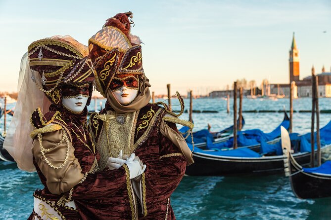 Venice Private Gondola Ride: Explore Hidden Canals and Sights - The one-hour route reaches San Polo