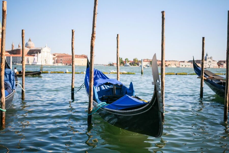 Venice: Private Gondola Tour - What this private gondola ride actually offers