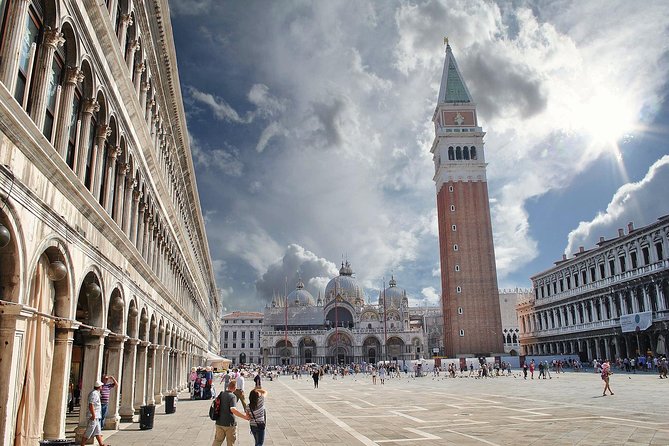 Venice: Private Half Day Guided Tour and Gondola Experience - Understanding the buildings around the square
