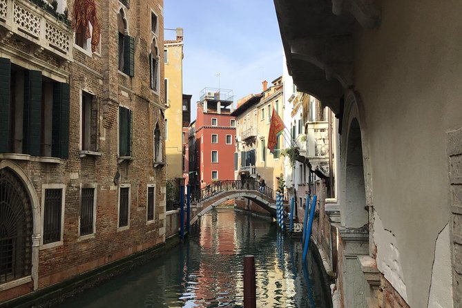Venice Private Tour for Families with Gondola Ride - Timing, clothing, and practical planning