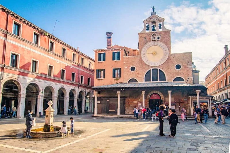 Venice: Private Walking Tour with Optional Gondola Ride - Venice explained through local stories