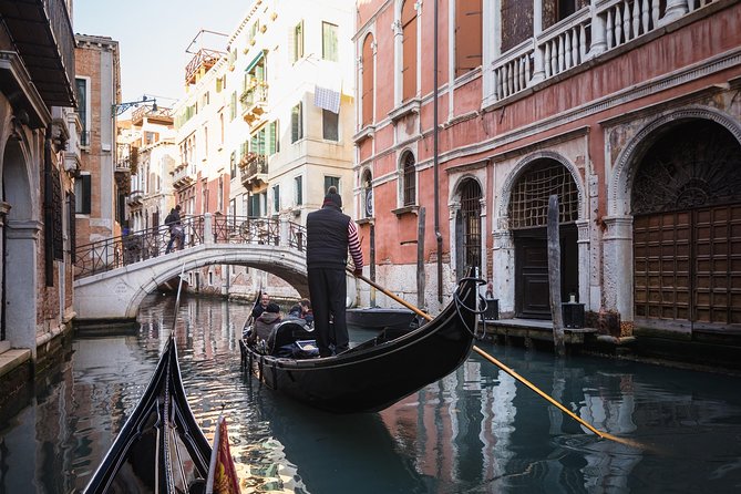 Venice's Icons: Basilica, Doge Palace, Rialto & Optional Gondola - The optional shared gondola ride