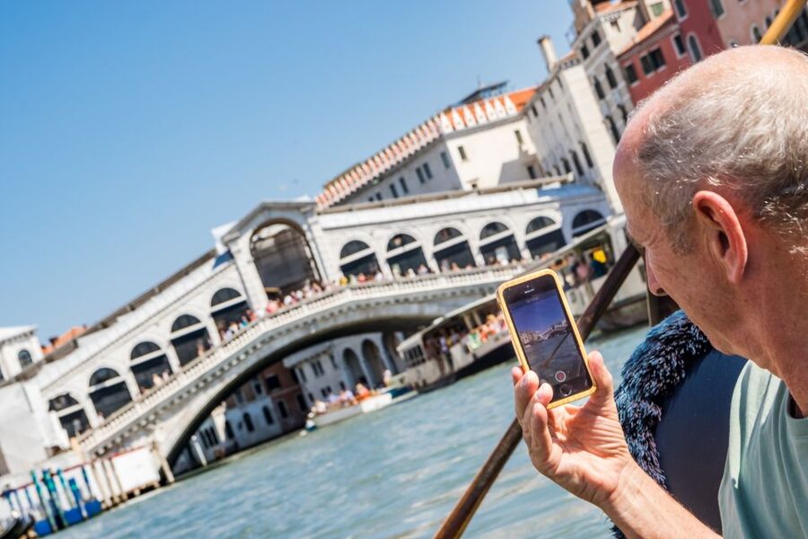 Venice: Shared Gondola Ride Across the Grand Canal - Rialto Bridge and changing route details