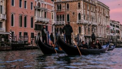 Shared Gondola Ride at Sunset