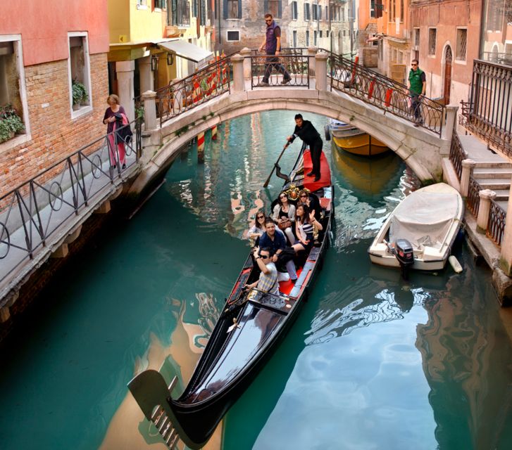 Venice: Shared Gondola Ride through the Lagoon City - Sunset, morning, or afternoon?