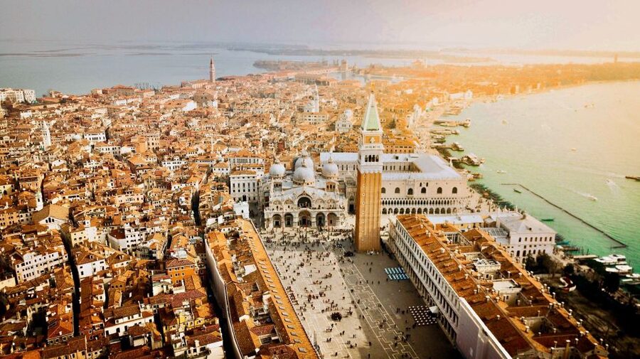 Venice: St. Mark's Basilica and Gondola Morning Tour - The long break between the two activities