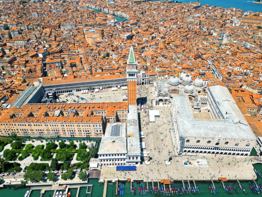 Venice: St. Mark's Basilica and Gondola Morning Tour - Clothing, bags, and other rules