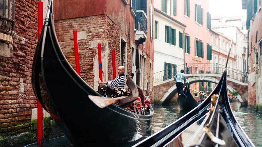 Venice: St. Mark's Basilica Guided Tour & Gondola Ride - Should you book it?