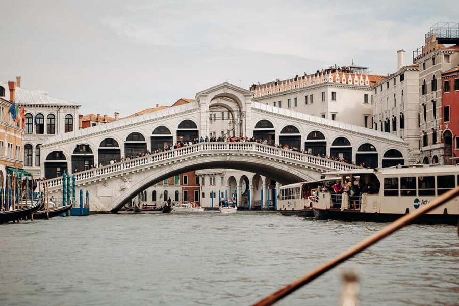 Venice: St. Mark's Basilica Guided Tour & Gondola Ride - Starting at Rialto, where Venice still feels local
