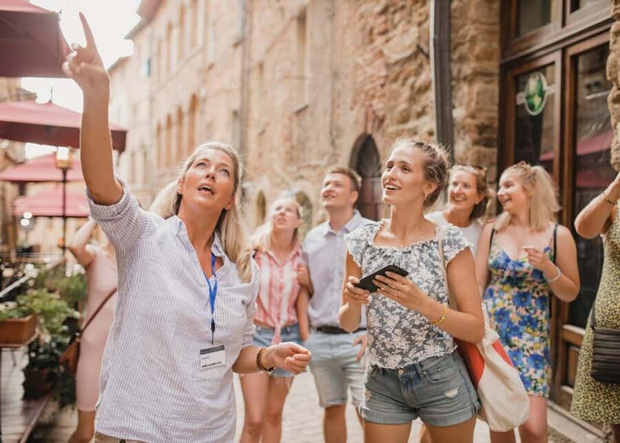 Venice: St Mark's Square & Rialto Walking Tour & Gondola - The walking route through Venice’s lesser-seen corners