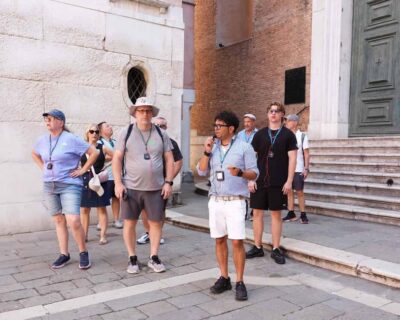 St Mark’s Square & Rialto Walking Tour & Gondola
