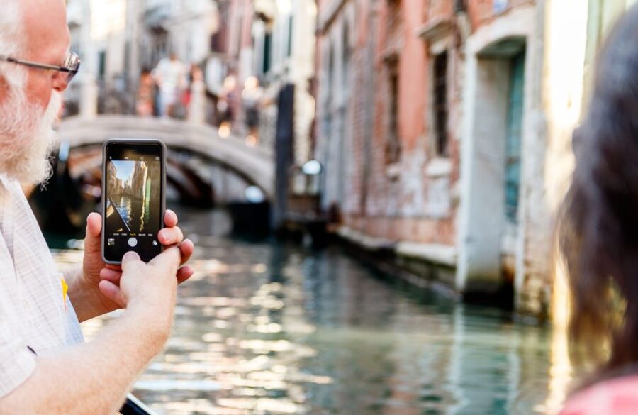Venice: Traditional Shared Gondola Ride - What your gondolier will and will not do