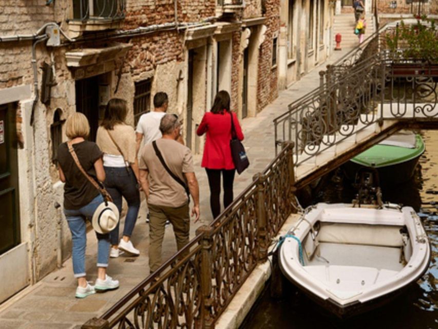 Venice: Vip Semi-Private Walking Tour with Gondola Ride - Why this three-hour Venice tour works