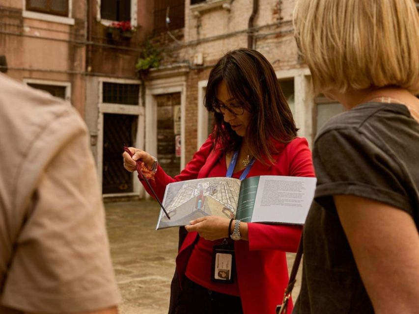 Venice: Vip Semi-Private Walking Tour with Gondola Ride - The 30-minute gondola ride