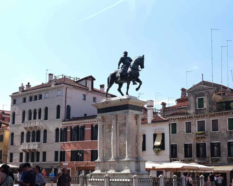 Venice: Winter Walking Tour & Romantic Gondola Ride Upgrade - Adding the 30-minute shared gondola ride