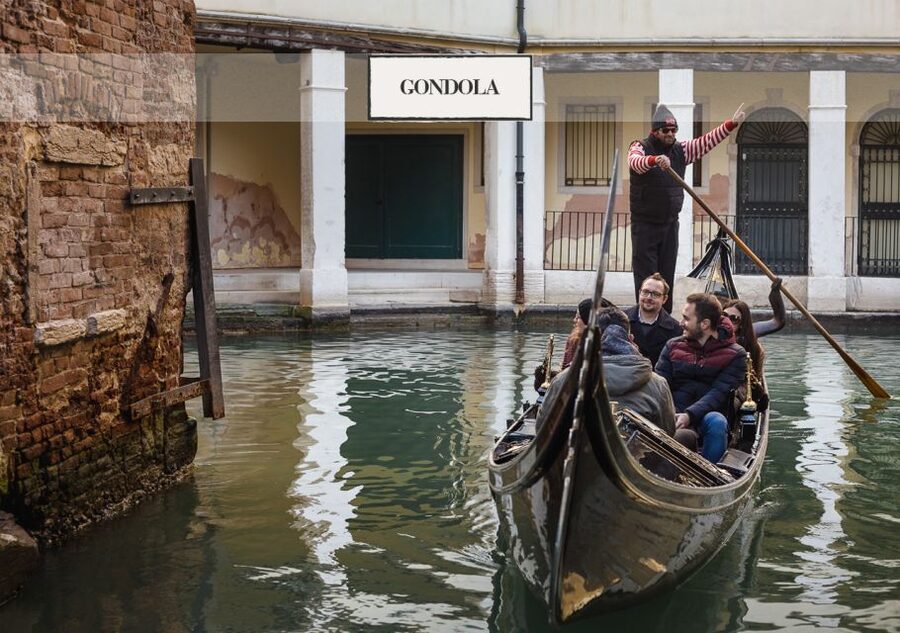 Venice: Winter Walking Tour & Romantic Gondola Ride Upgrade - The gap between the walk and the boat
