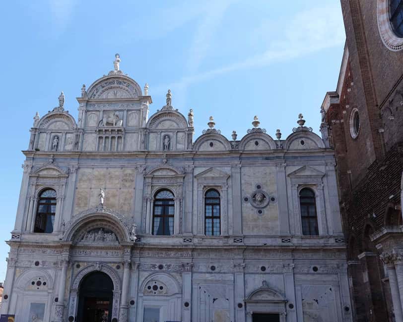Venice: Winter Walking Tour & Romantic Gondola Ride Upgrade - What the $14 price really offers