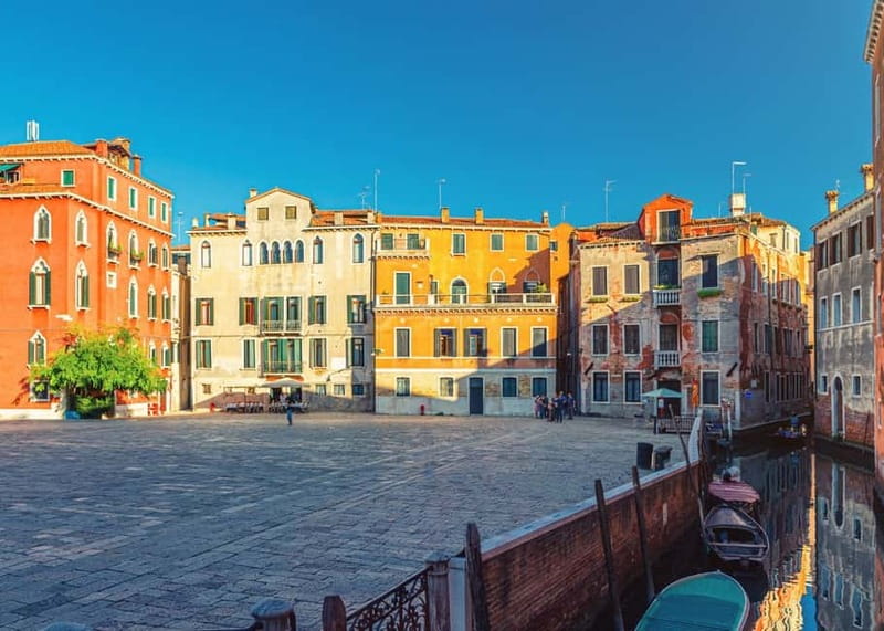 Venice: Winter Walking Tour & Romantic Gondola Ride Upgrade - Who will enjoy this Venice experience?