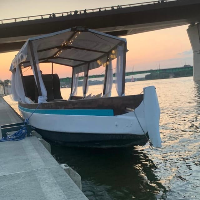 Warsaw: Scenic Cruise by Gondola on the Vistula River - Why a small gondola changes the Vistula experience