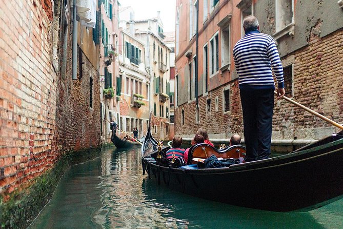 Welcome to Venice Group Tour St. Mark's Basilica & Gondola Ride - A smart first look at Venice