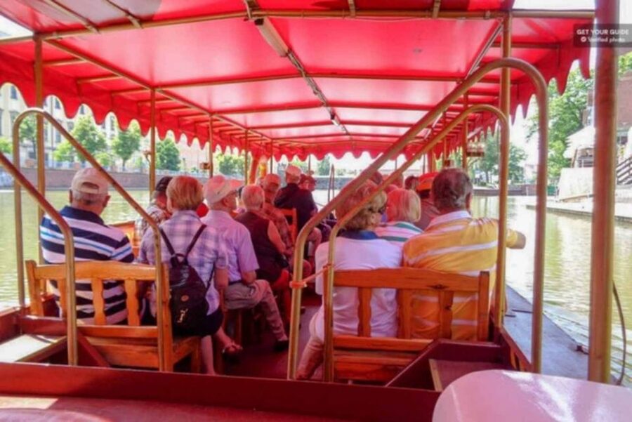 Wrocław: city walk with a professional guide and cruise - Who will enjoy this Wrocław combination?